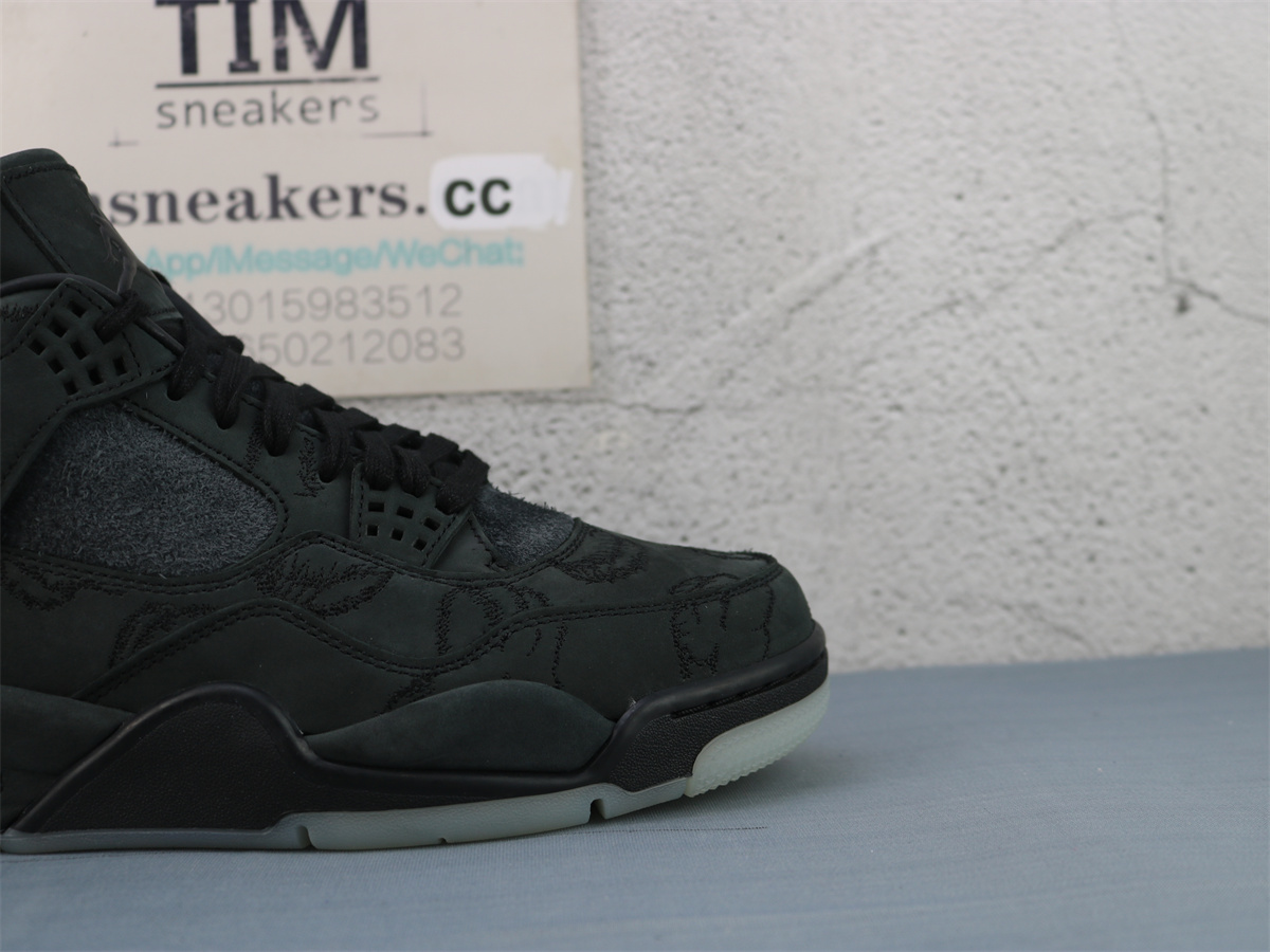 GX Batch Air Jordan 4 Retro Kaws Black 930155-001